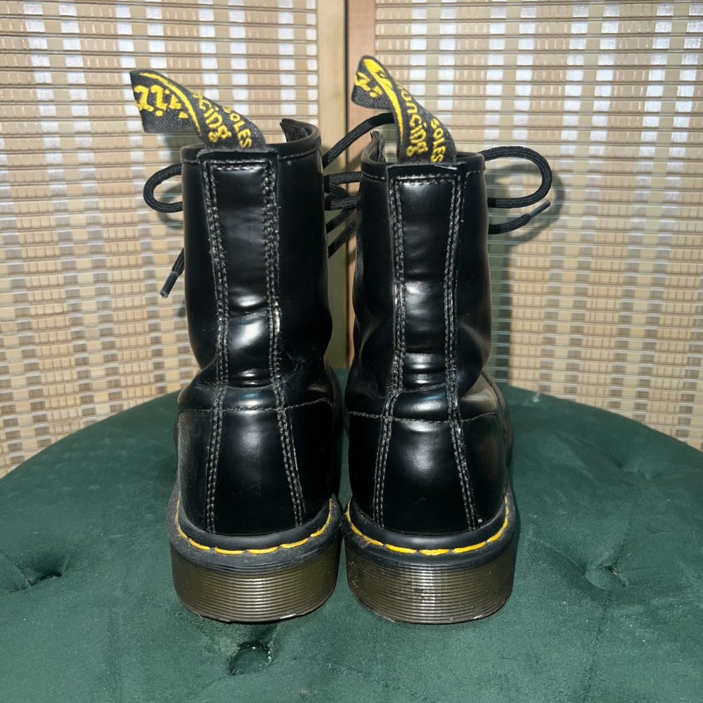 Doc Martens 1460 Lace Up Combat Boots in Black Smooth Leather, Size 8 - Picture 6 of 10